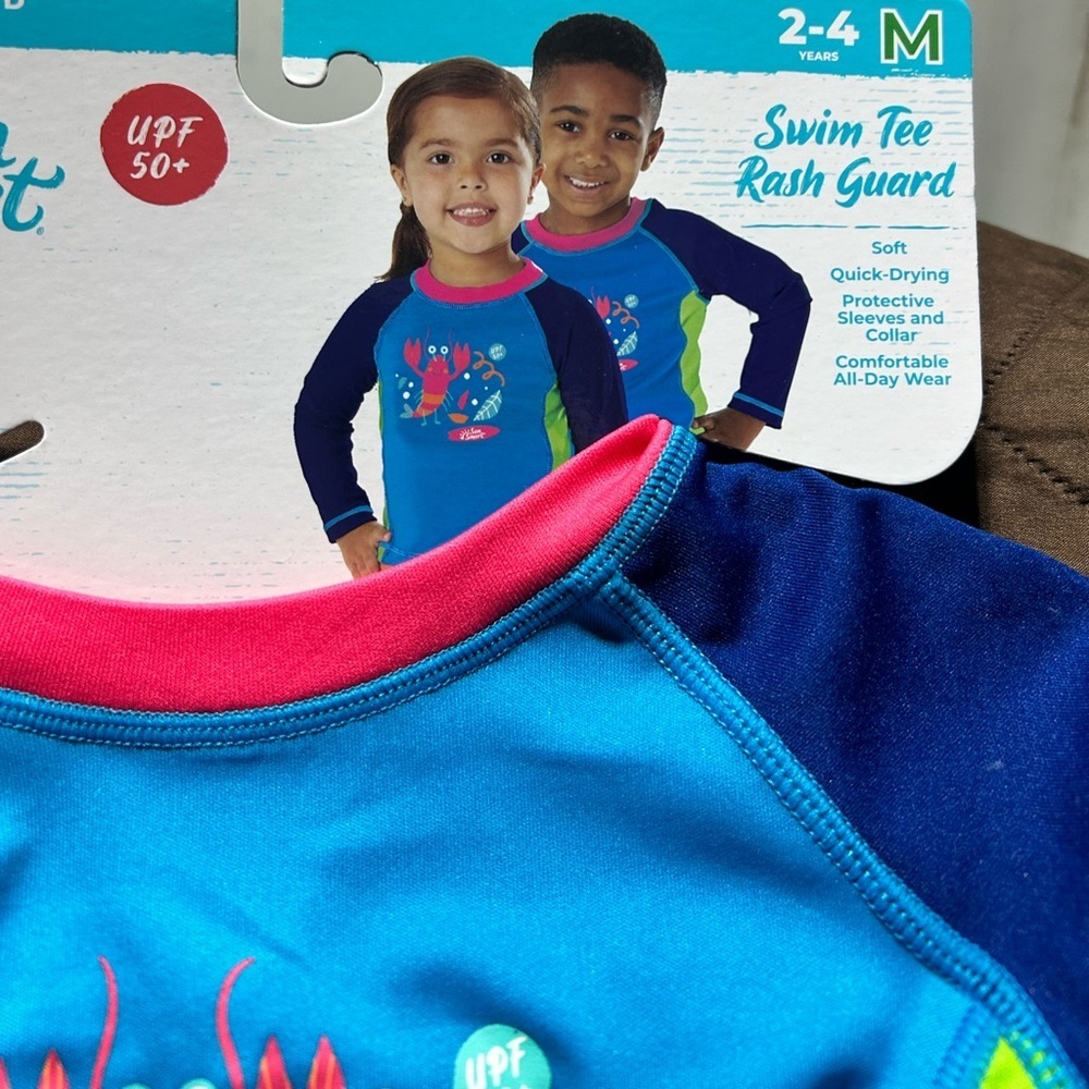 ❤️NWT-Kids Swim Tee Rash Guard - Blue and Green UPF 50+ - Picture 3 of 5